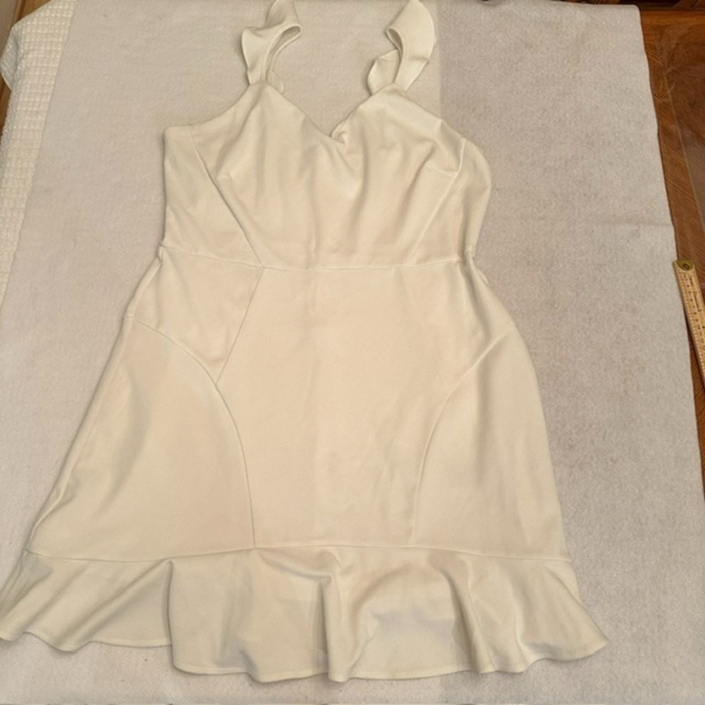Simply Vera Vera Wang Ruffle Dress Women XL White Strap Hem Mini Fit Flare Party